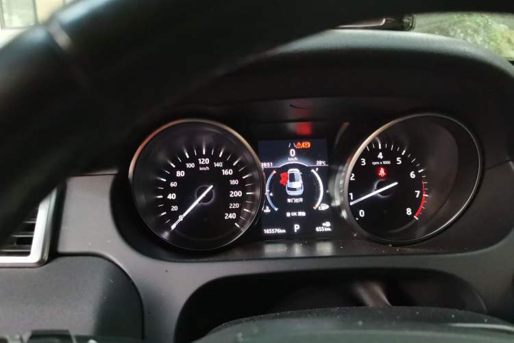 Used Land Rover Discovery Sport 2019 240 PS SE Version China VI Standard Instrument Cluster