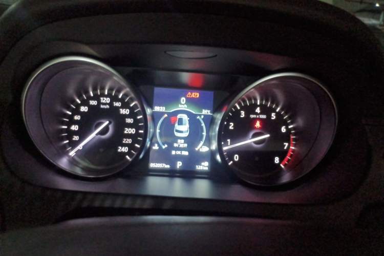 Used Land Rover Discovery Sport 2019 200PS PURE Edition China VI Standard Instrument Cluster