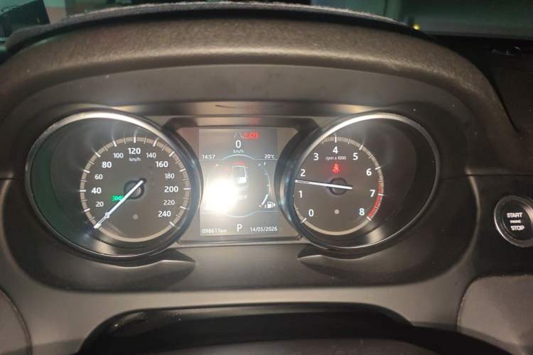 Used Land Rover Discovery Sport 2019 240 PS PURE Edition China VI Standard Instrument Cluster