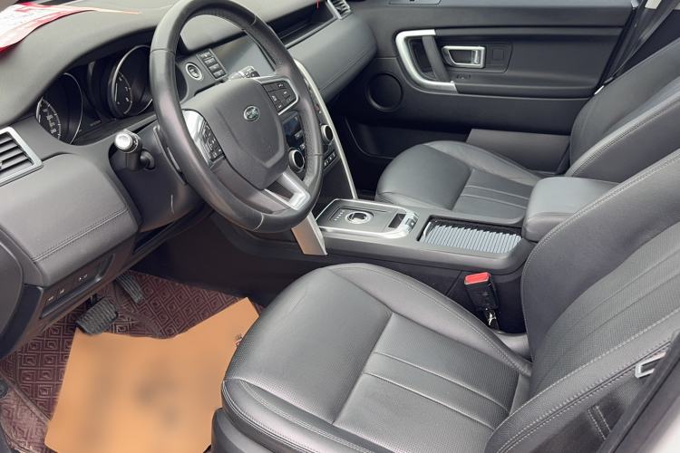 Used Land Rover Discovery Sport 2019 240 PS SE Version China VI Standard Interior 1