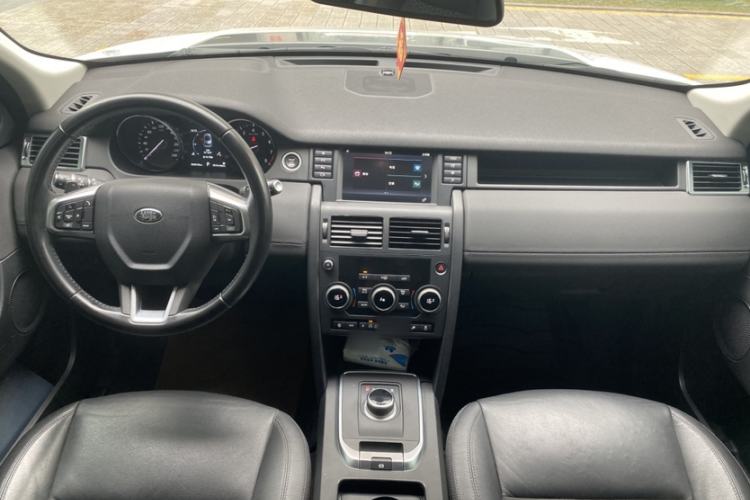 Used Land Rover Discovery Sport 2019 240 PS PURE Edition China VI Standard Interior 1