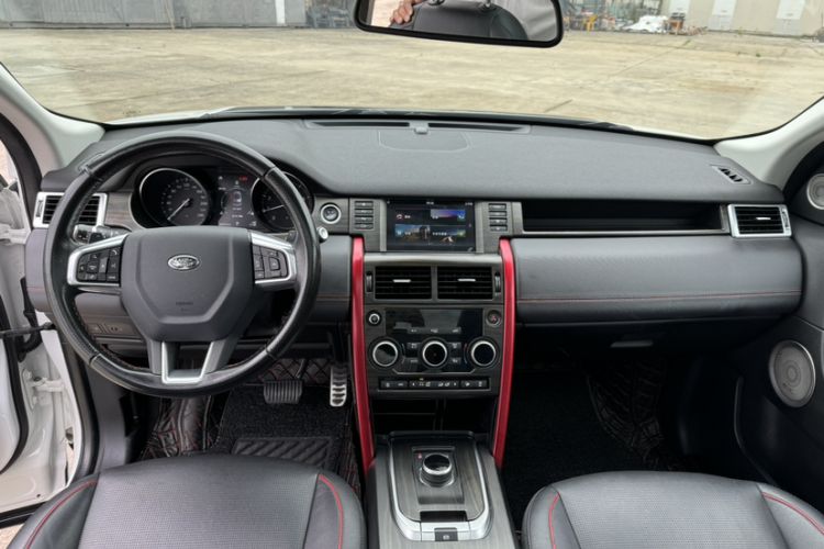 Used Land Rover Discovery Sport 2019 240 PS SE Dynamic Version China VI Standard Interior 1