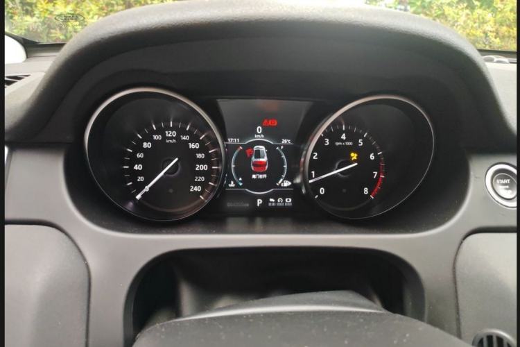 Used Land Rover Discovery Sport 2019 240 PS SE Version China VI Standard Interior 1