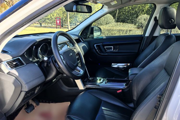 Used Land Rover Discovery Sport 2019 240 PS SE Version China VI Standard Interior 1