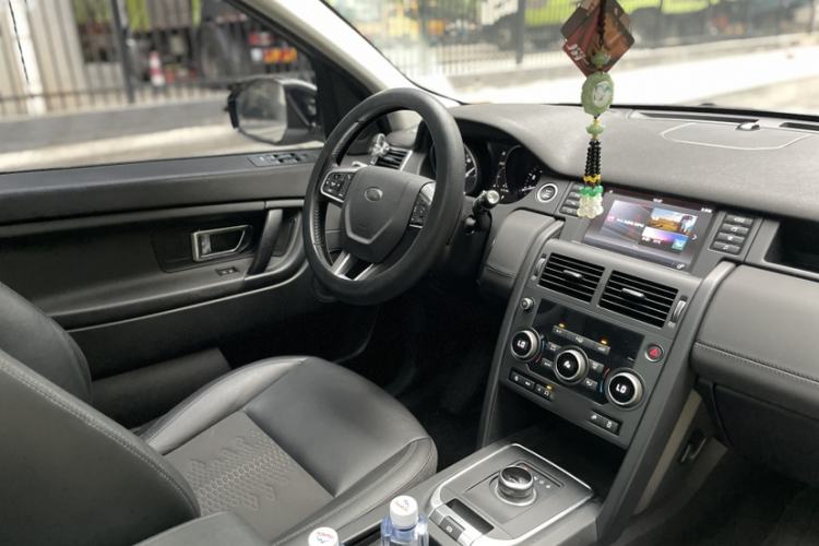 Used Land Rover Discovery Sport 2019 200PS PURE Edition China VI Standard Interior 1
