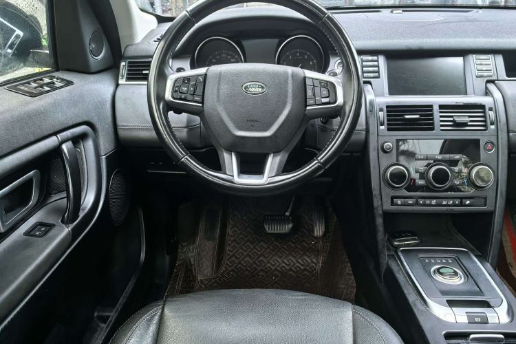 Used Land Rover Discovery Sport 2019 240 PS PURE Edition China V Standard Interior 10