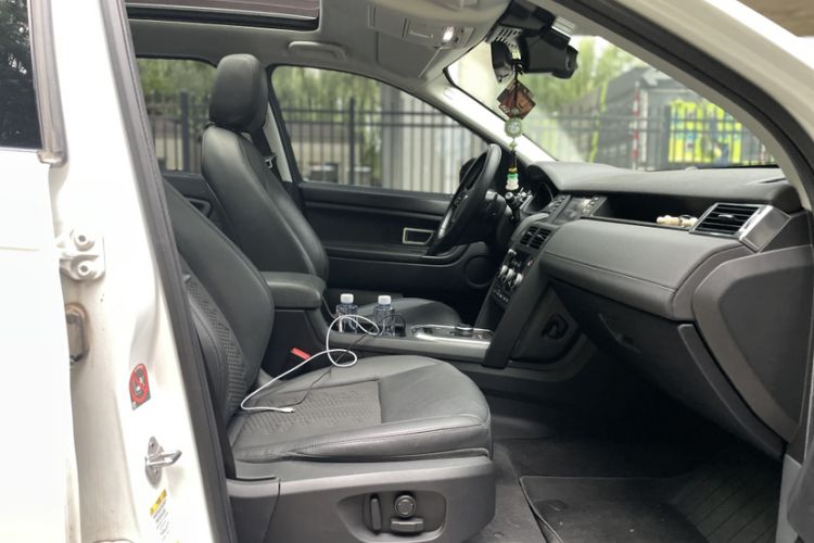 Used Land Rover Discovery Sport 2019 200PS PURE Edition China VI Standard Interior 11