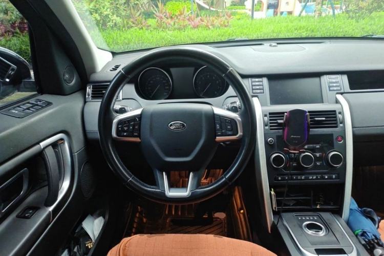 Used Land Rover Discovery Sport 2019 240 PS SE Version China VI Standard Interior 2
