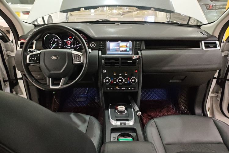 Used Land Rover Discovery Sport 2019 240 PS PURE Edition China VI Standard Interior 2