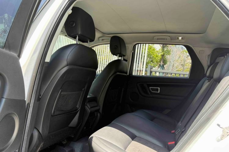 Used Land Rover Discovery Sport 2019 200PS PURE Edition China VI Standard Interior 2