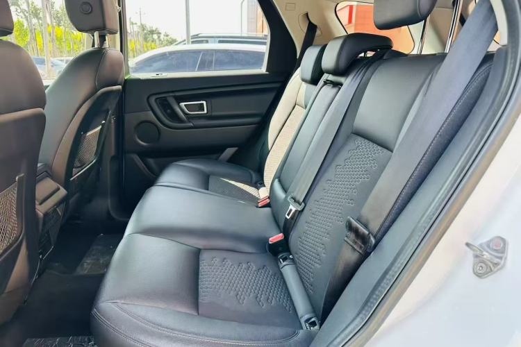 Used Land Rover Discovery Sport 2019 200PS PURE Edition China VI Standard Interior 2