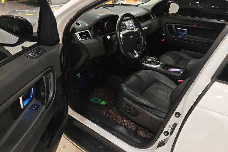 Used Land Rover Discovery Sport 2019 240 PS PURE Edition China VI Standard Interior 3