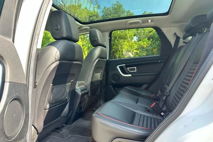 Used Land Rover Discovery Sport 2019 240 PS SE Dynamic Version China VI Standard Interior 3