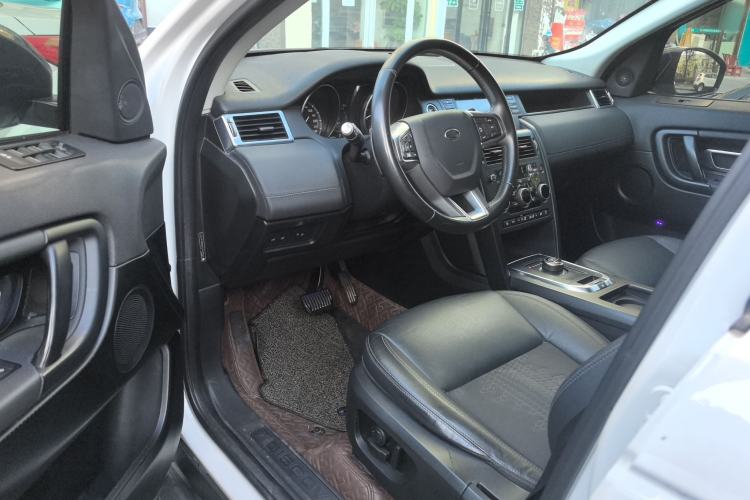 Used Land Rover Discovery Sport 2019 240 PS PURE Edition China V Standard Interior 3
