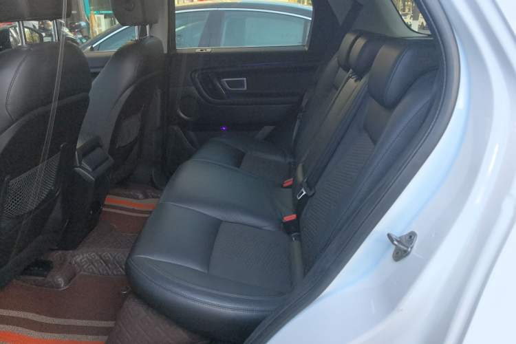 Used Land Rover Discovery Sport 2019 240 PS PURE Edition China V Standard Interior 4
