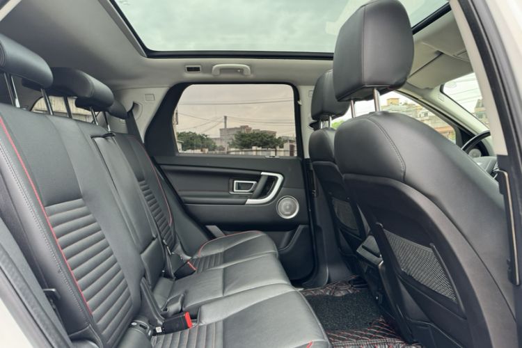 Used Land Rover Discovery Sport 2019 240 PS SE Dynamic Version China VI Standard Interior 5