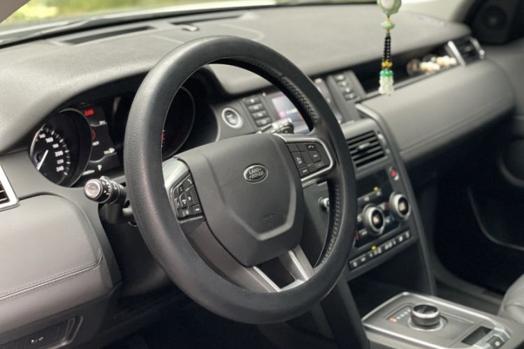 Used Land Rover Discovery Sport 2019 200PS PURE Edition China VI Standard Interior 5