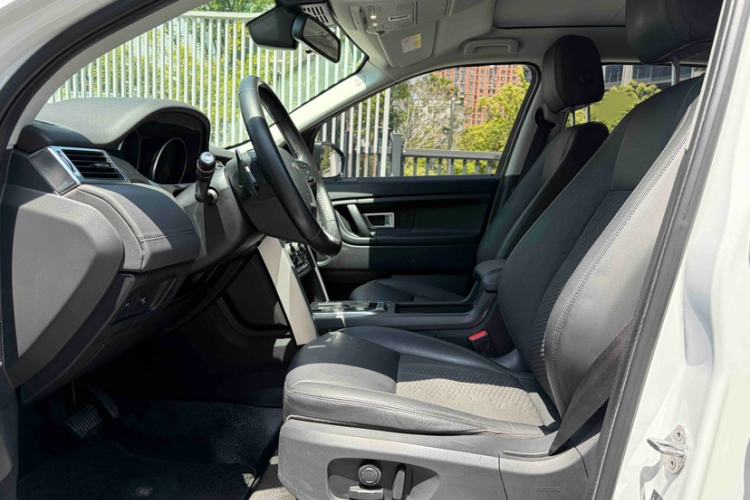 Used Land Rover Discovery Sport 2019 200PS PURE Edition China VI Standard Interior 8