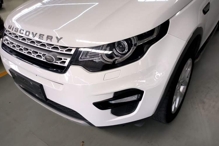 Used Land Rover Discovery Sport 2019 240 PS HSE Version China VI Standard Left Front Headlight