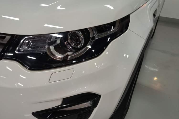 Used Land Rover Discovery Sport 2019 240 PS SE Version China VI Standard Left Front Headlight
