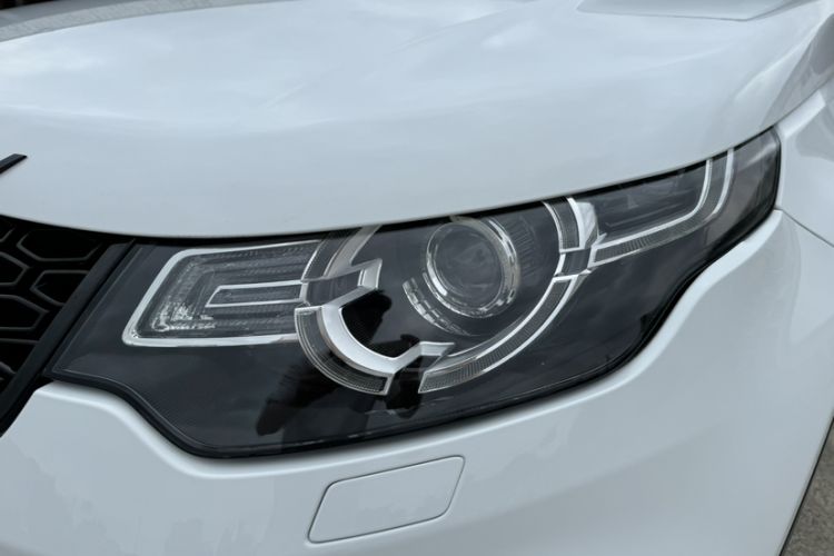 Used Land Rover Discovery Sport 2019 240 PS SE Dynamic Version China VI Standard Left Front Headlight
