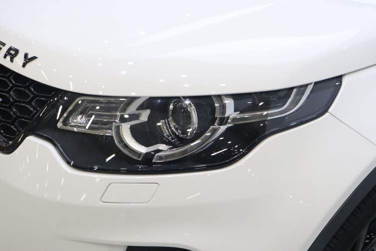Used Land Rover Discovery Sport 2019 240 PS SE Dynamic Version China VI Standard Left Front Headlight