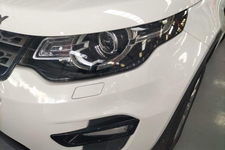 Used Land Rover Discovery Sport 2019 240 PS SE Version China VI Standard Left Front Headlight