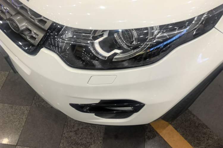 Used Land Rover Discovery Sport 2019 240 PS SE Version China VI Standard Left Front Headlight