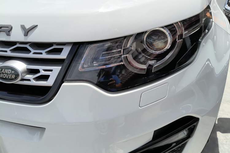 Used Land Rover Discovery Sport 2019 240 PS HSE Version China V Standard Left Front Headlight