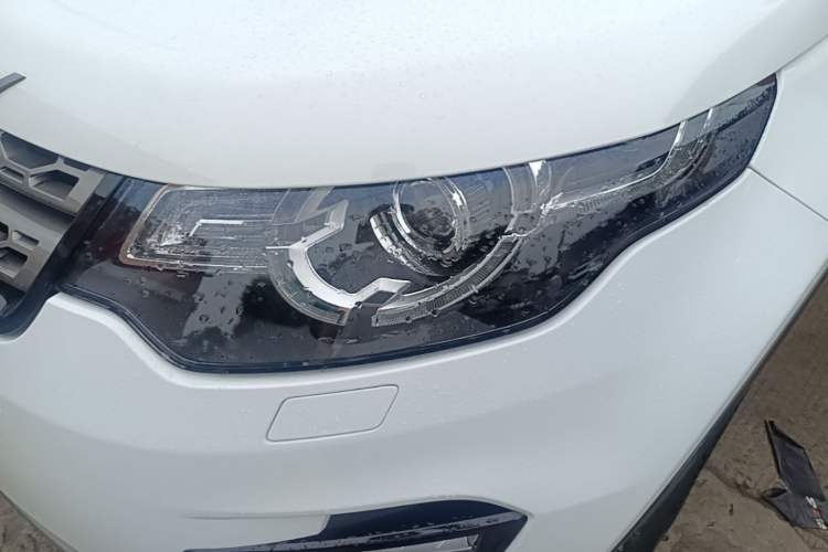 Used Land Rover Discovery Sport 2019 240 PS SE Version China VI Standard Left Front Headlight
