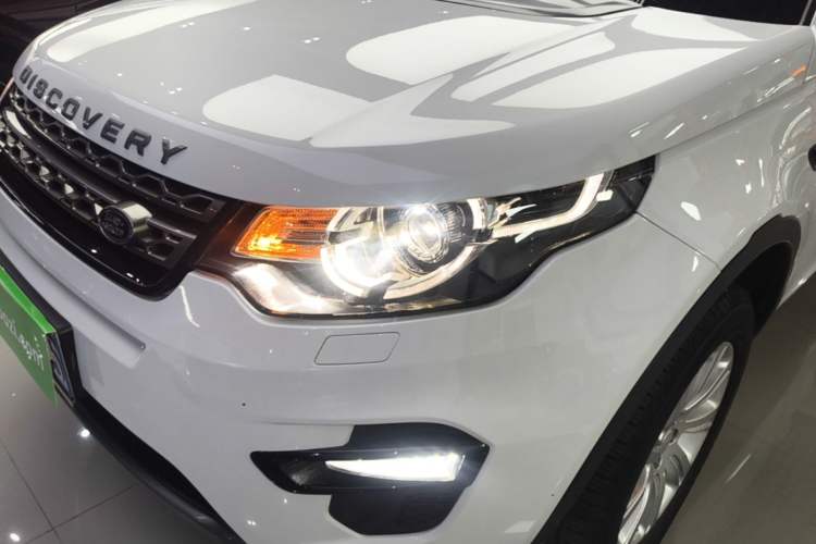 Used Land Rover Discovery Sport 2019 240 PS SE Version China VI Standard Left Front Headlight
