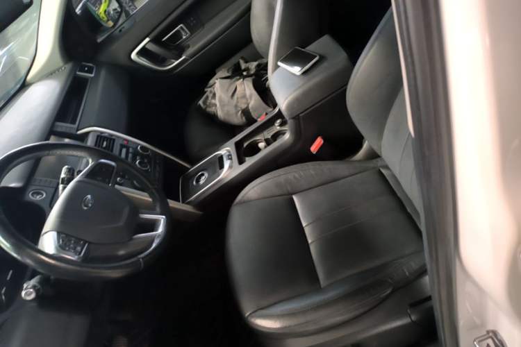 Used Land Rover Discovery Sport 2019 240 PS HSE Version China VI Standard Left Front Seat