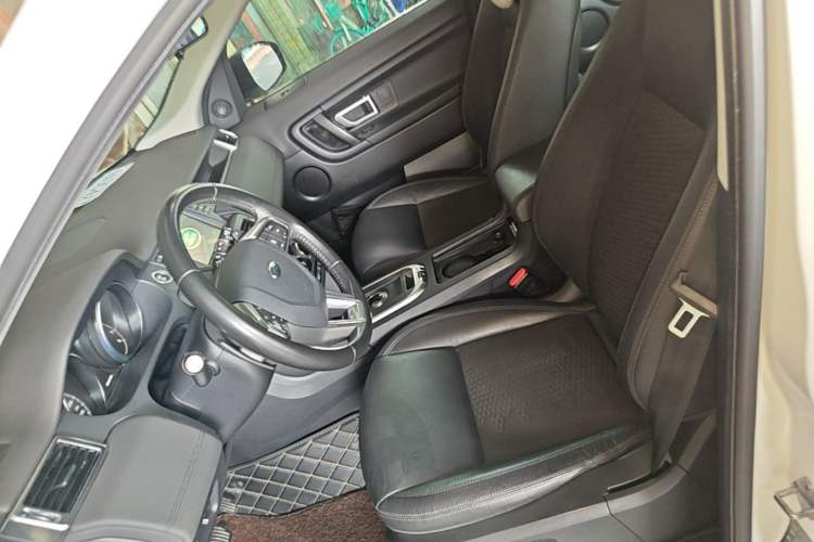 Used Land Rover Discovery Sport 2019 240 PS PURE Edition China VI Standard Left Front Seat