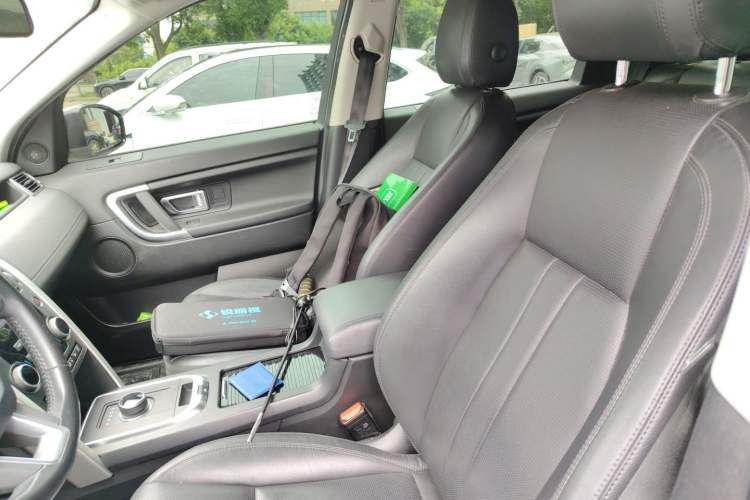 Used Land Rover Discovery Sport 2019 240 PS SE Version China VI Standard Left Front Seat