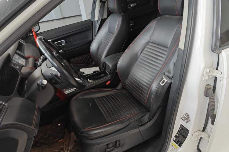 Used Land Rover Discovery Sport 2019 240 PS SE Dynamic Version China VI Standard Left Front Seat