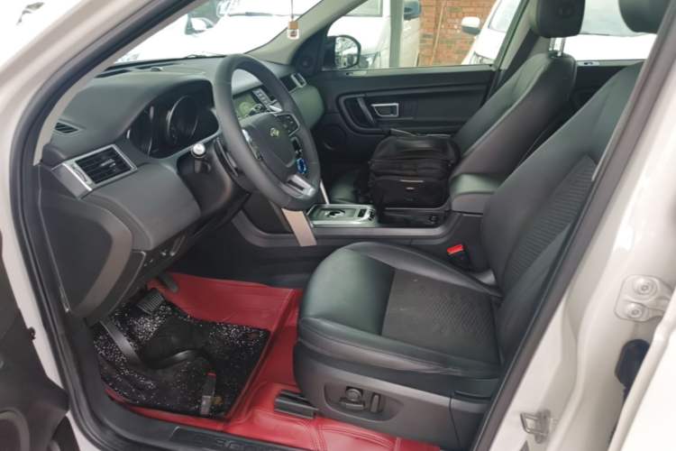 Used Land Rover Discovery Sport 2019 240 PS PURE Edition China VI Standard Left Front Seat