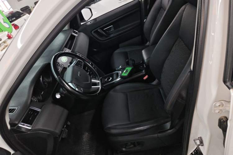 Used Land Rover Discovery Sport 2019 240 PS PURE Edition China VI Standard Left Front Seat