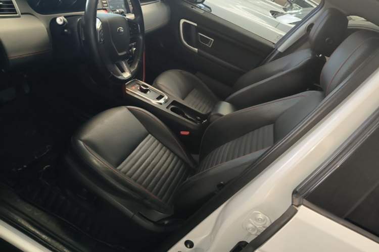 Used Land Rover Discovery Sport 2019 240 PS SE Dynamic Version China VI Standard Left Front Seat