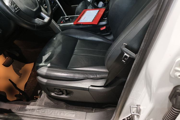 Used Land Rover Discovery Sport 2019 240 PS SE Version China VI Standard Left Front Seat