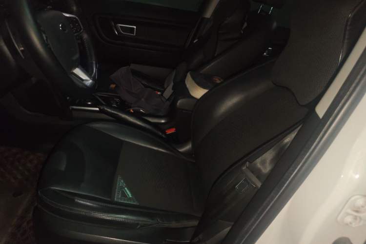 Used Land Rover Discovery Sport 2019 240 PS PURE Edition China VI Standard Left Front Seat