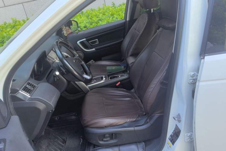 Used Land Rover Discovery Sport 2019 240 PS SE Version China VI Standard Left Front Seat