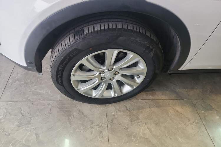 Used Land Rover Discovery Sport 2019 240 PS PURE Edition China VI Standard Left Front Wheel Hub