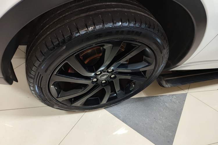 Used Land Rover Discovery Sport 2019 240 PS SE Dynamic Version China V Standard Left Front Wheel Hub
