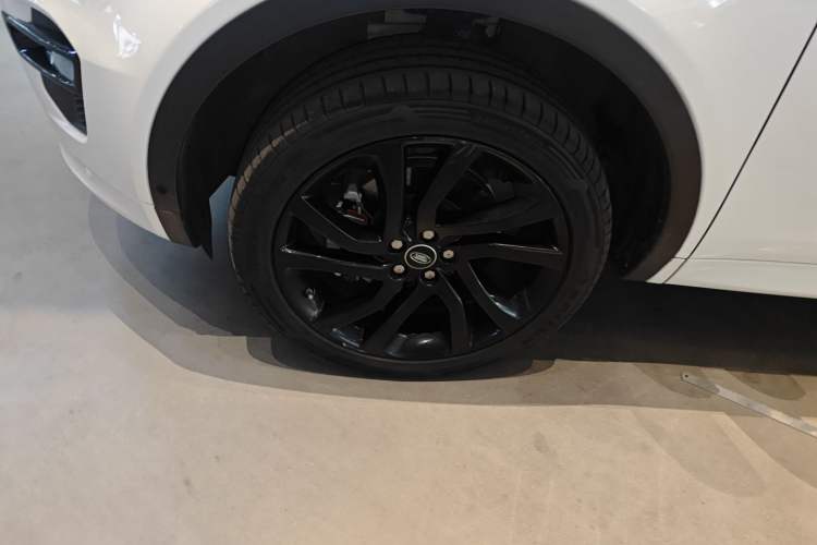Used Land Rover Discovery Sport 2019 240 PS SE Dynamic Version China VI Standard Left Front Wheel Hub