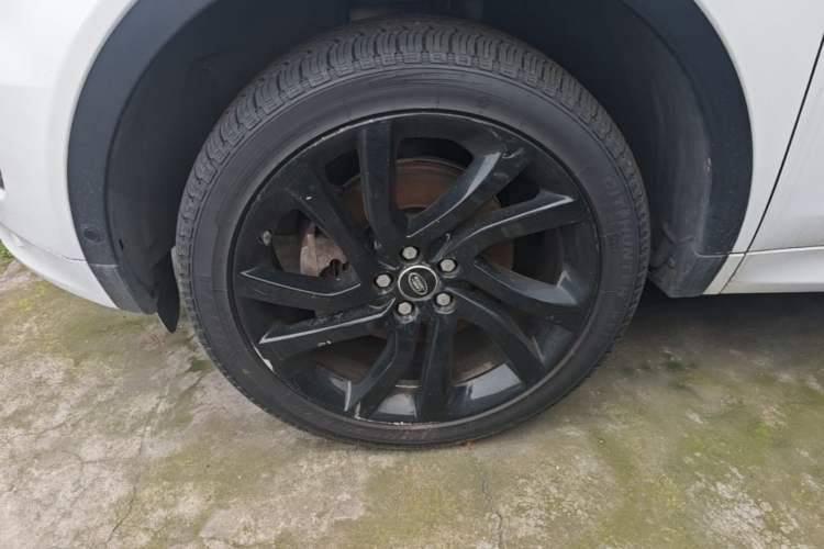 Used Land Rover Discovery Sport 2019 240 PS SE Dynamic Version China V Standard Left Front Wheel Hub