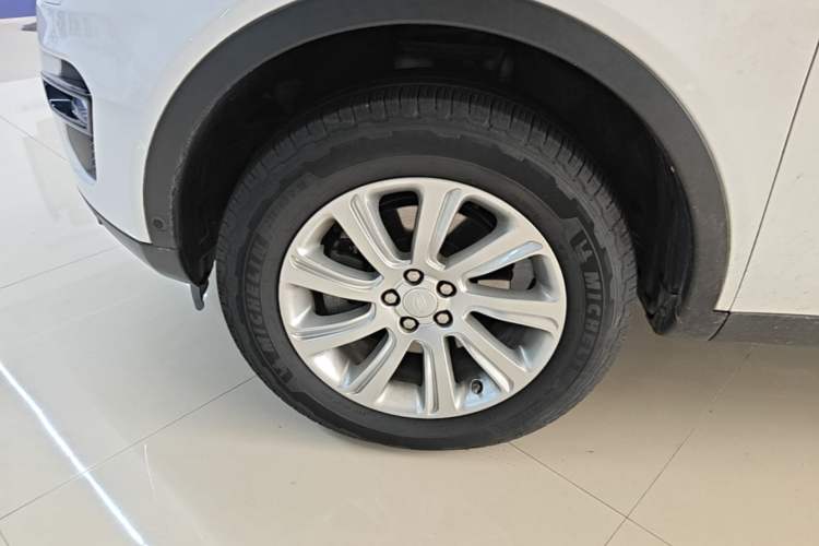 Used Land Rover Discovery Sport 2019 240 PS SE Version China VI Standard Left Front Wheel Hub