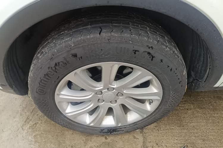 Used Land Rover Discovery Sport 2019 240 PS SE Version China VI Standard Left Front Wheel Hub