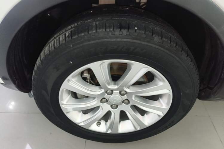 Used Land Rover Discovery Sport 2019 240 PS SE Version China VI Standard Left Front Wheel Hub