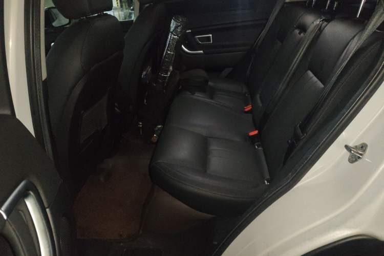 Used Land Rover Discovery Sport 2019 240 PS SE Version China VI Standard Left Rear Seat