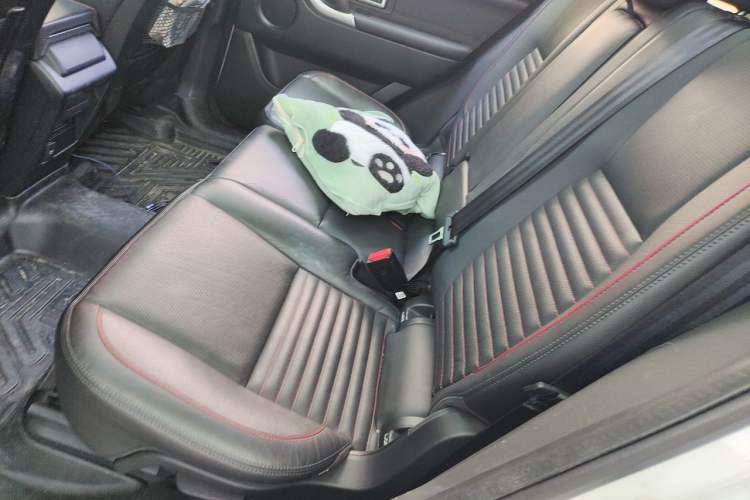 Used Land Rover Discovery Sport 2019 240 PS SE Dynamic Version China V Standard Left Rear Seat